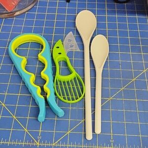 Colorful Kitchen Utensil Set of 4 Spoons x2, Jar Opener, Avocado Knife New